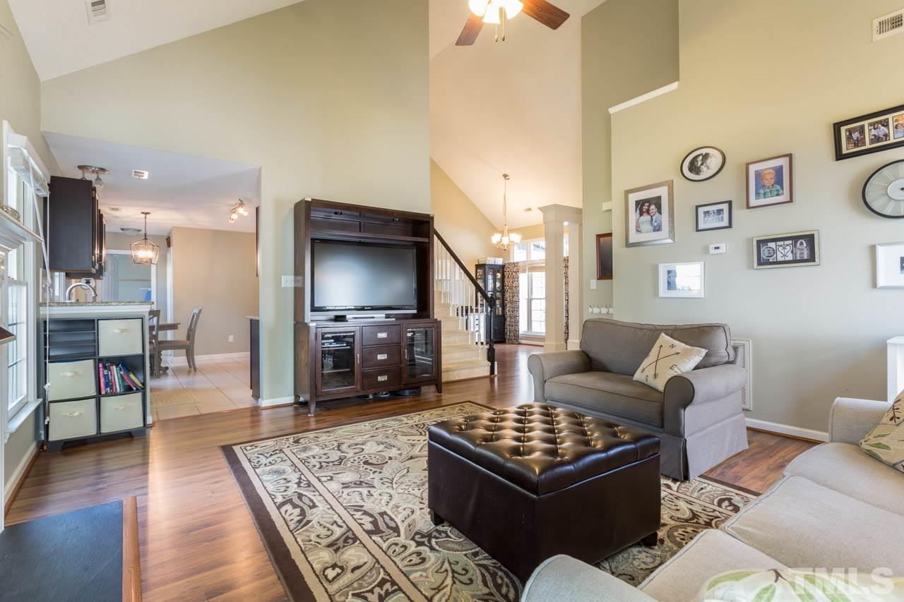 11229 North Radner Way Raleigh, NC 27613 - Photo 7 of 19