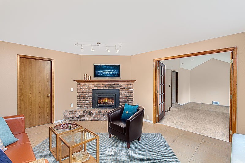 327 161st Place Southeast Bothell, WA 98012 - Photo 11 of 25