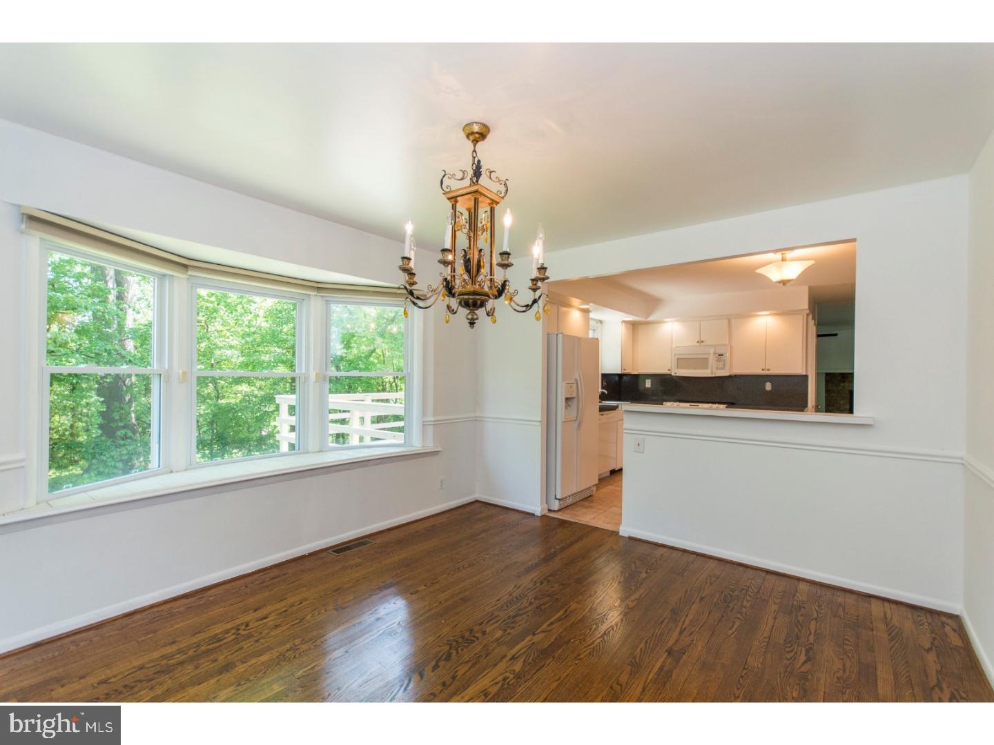 1041 Irvin Road Huntingdon Valley, PA 19006 - Photo 7 of 25 Dining Room