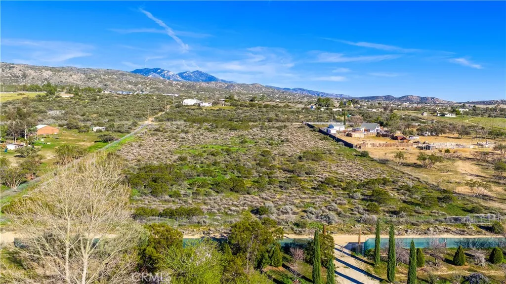 1 Apple Anza, CA 92539 - Photo 10 of 69