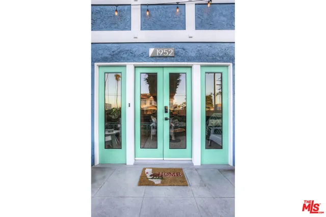 $3,750 | 1952 West 48th Street, Unit 2, Los Angeles, CA 90062