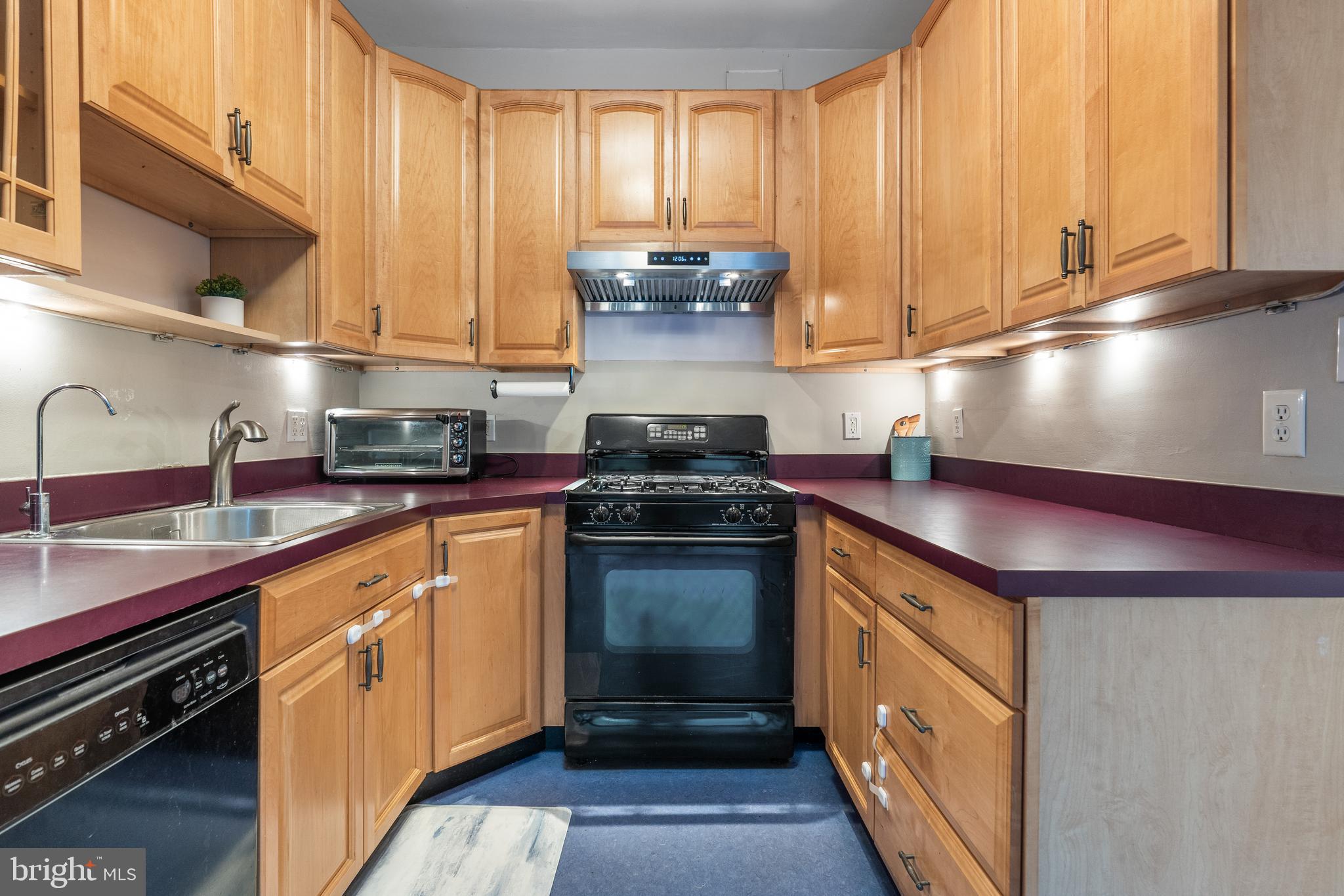 4219 Wickford Road Baltimore, MD 21210 - Photo 10 of 42 A Cooks Dream