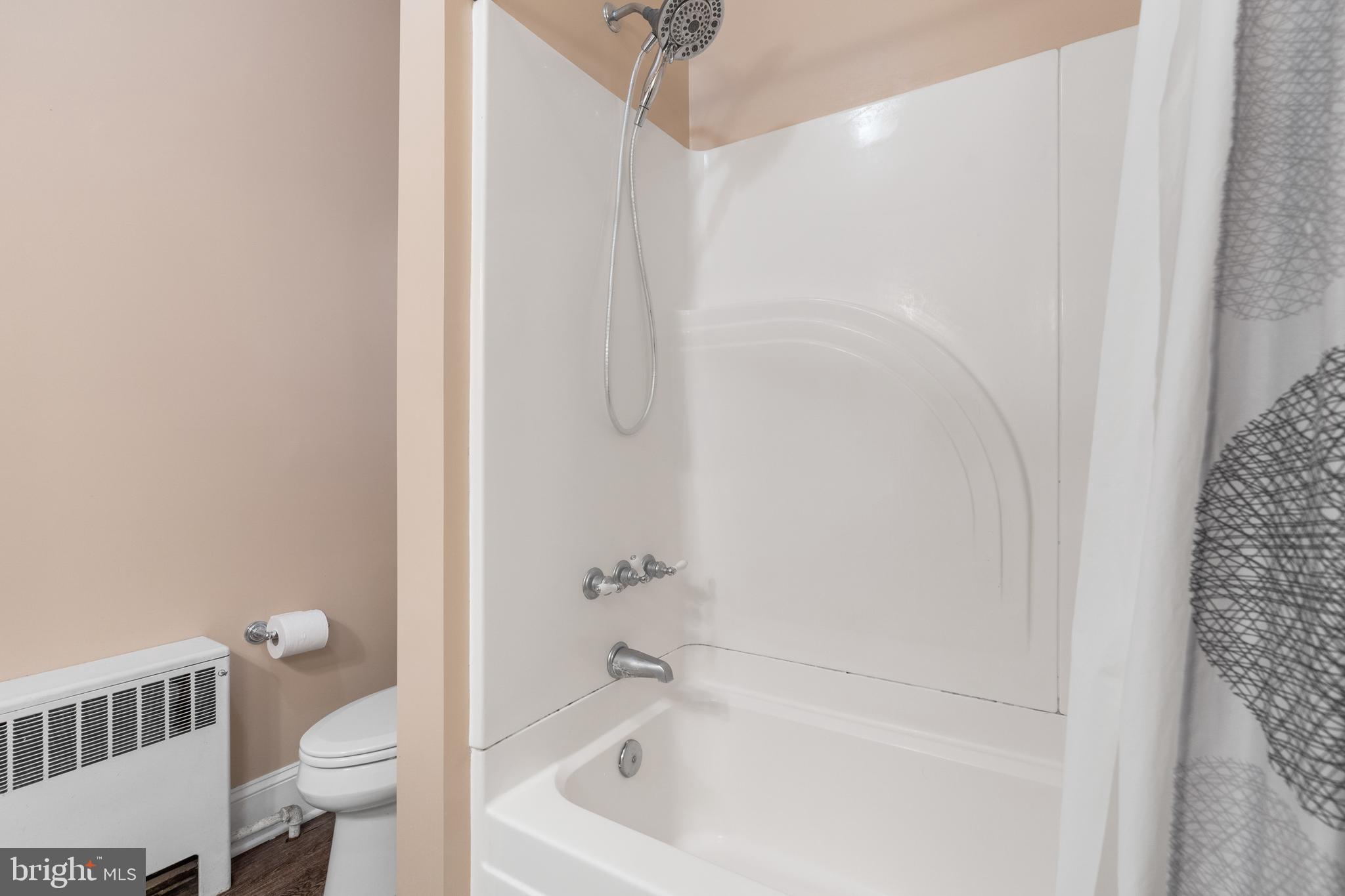 4219 Wickford Road Baltimore, MD 21210 - Photo 23 of 42 Relax in Your Soaking Tub