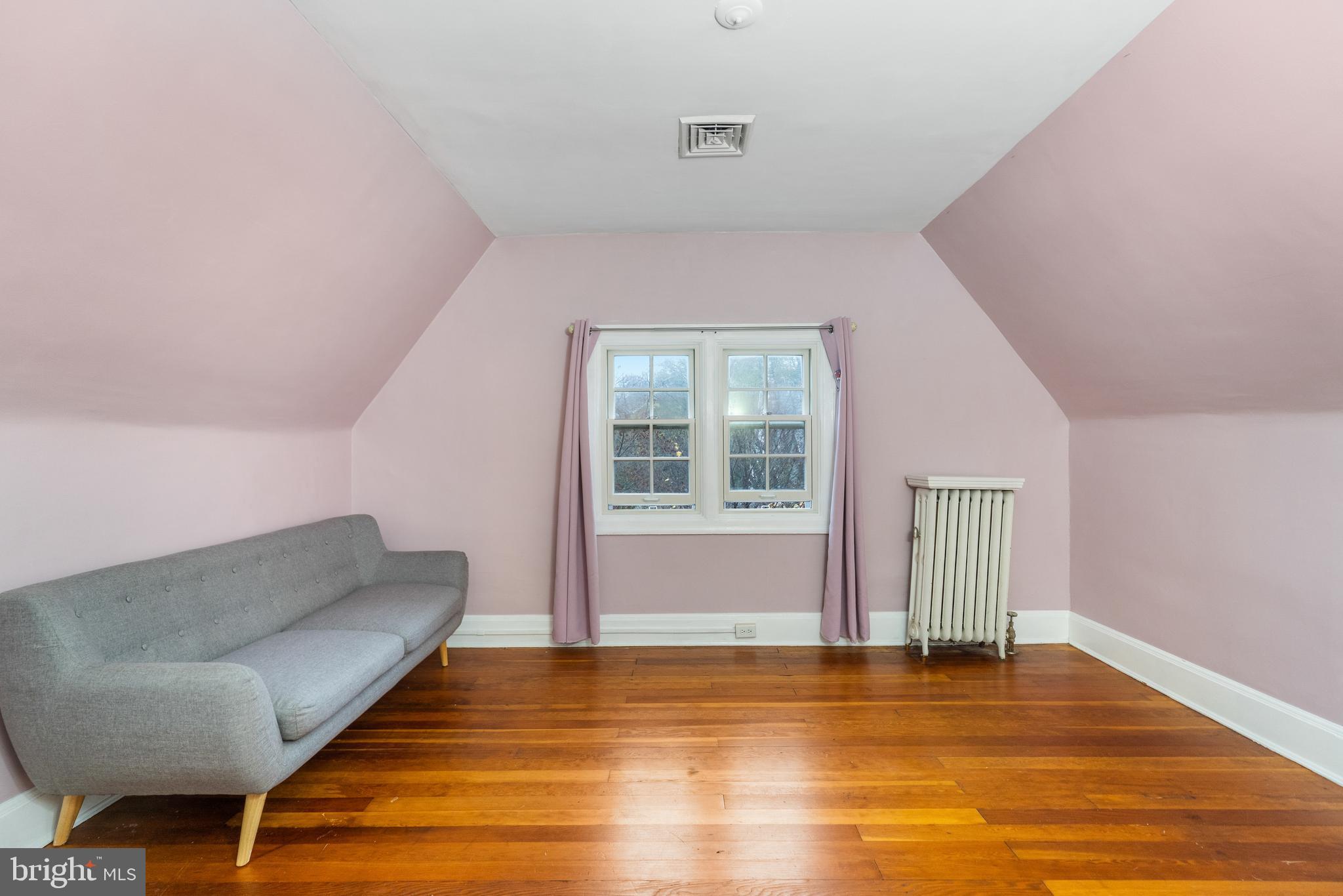 4219 Wickford Road Baltimore, MD 21210 - Photo 31 of 42 Family Room For Entertaining