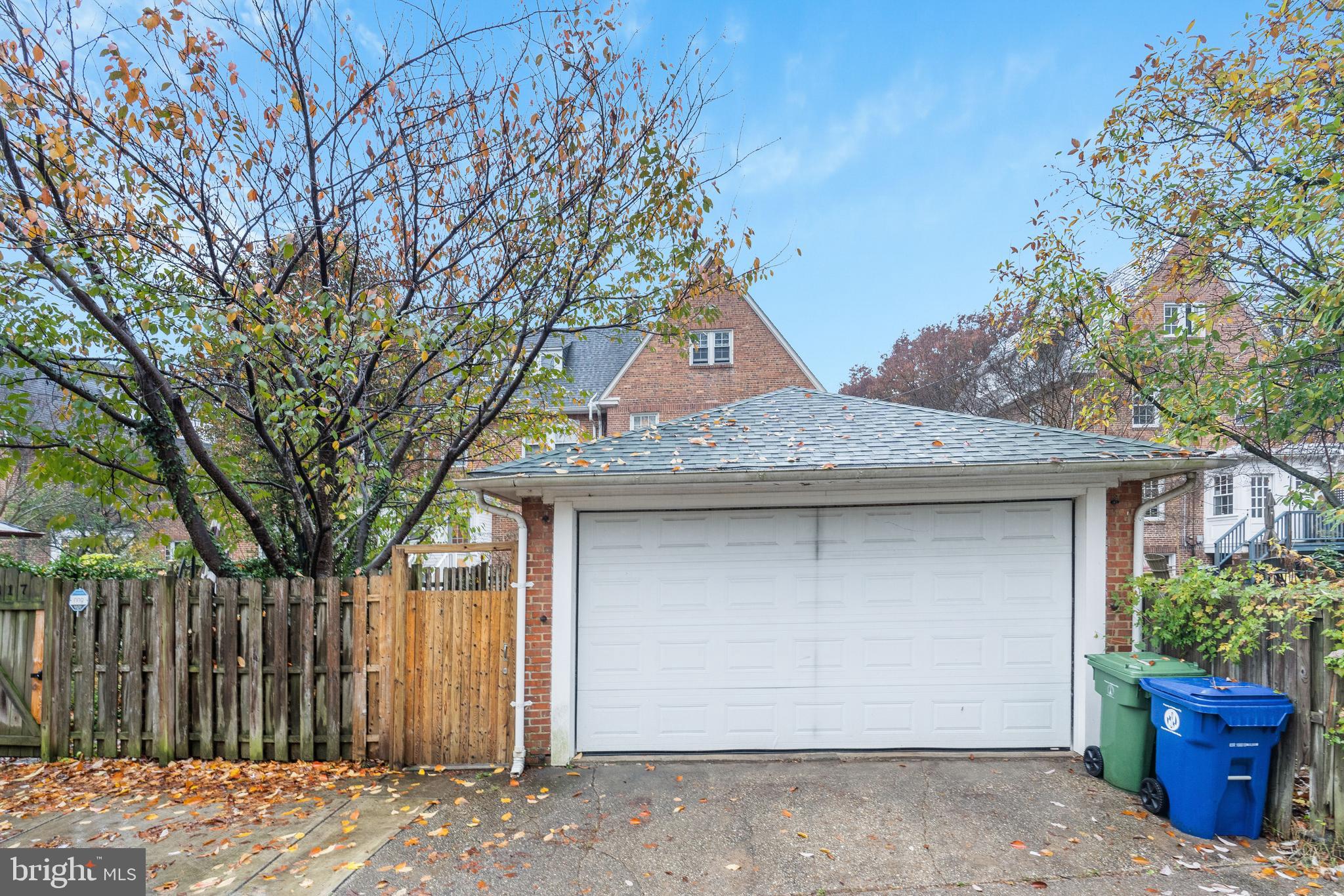 4219 Wickford Road Baltimore, MD 21210 - Photo 38 of 42 Large 2 Car Garage!
