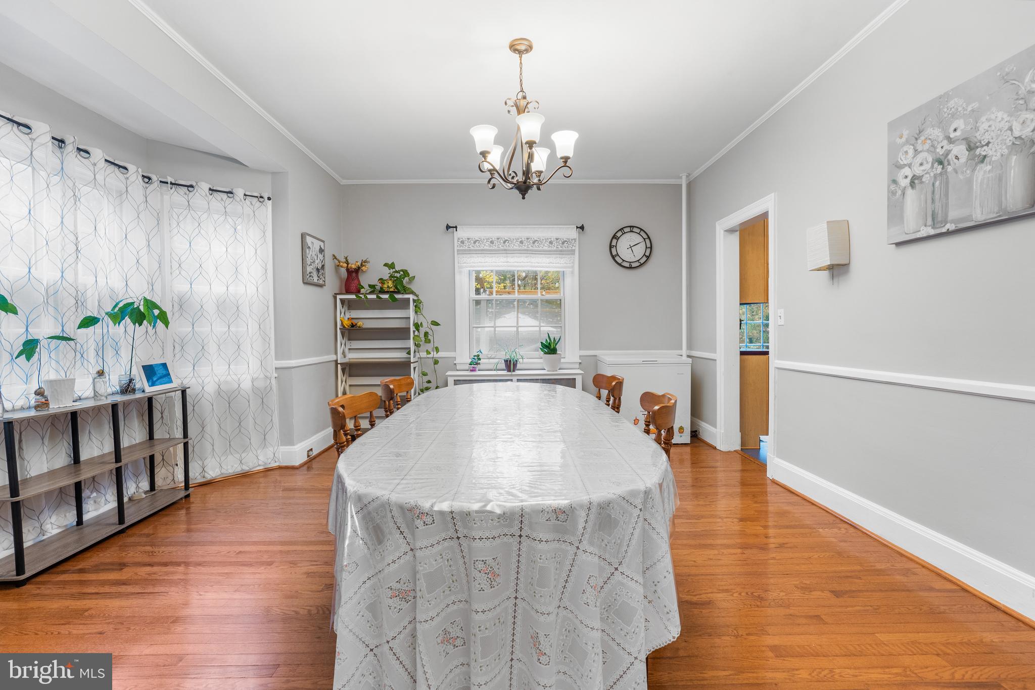 4219 Wickford Road Baltimore, MD 21210 - Photo 8 of 42 Space Large Enough for Large Parties