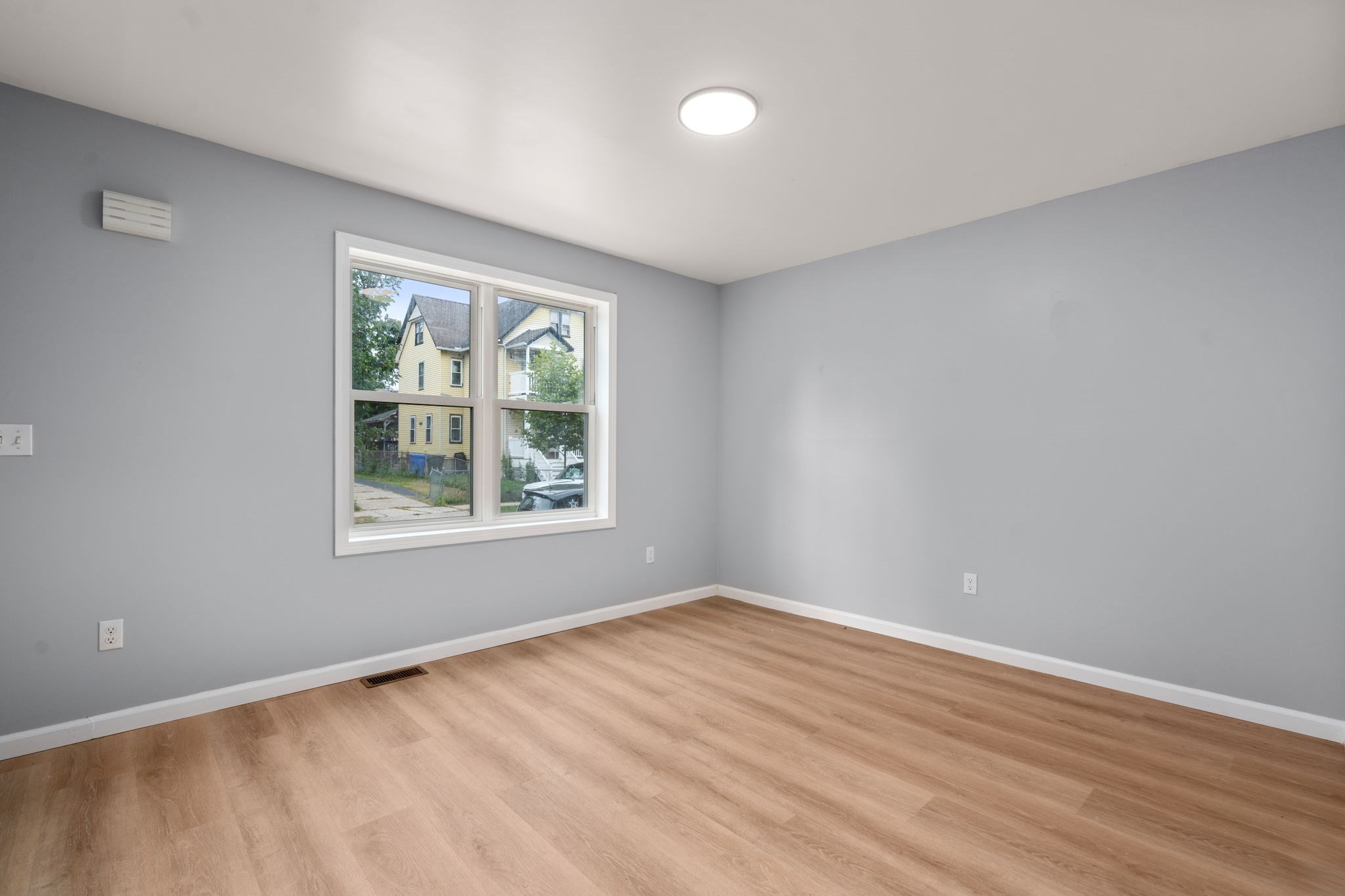 28 Dawes Street Springfield, MA 01109 - Photo 28 of 42 Gallery Image 28