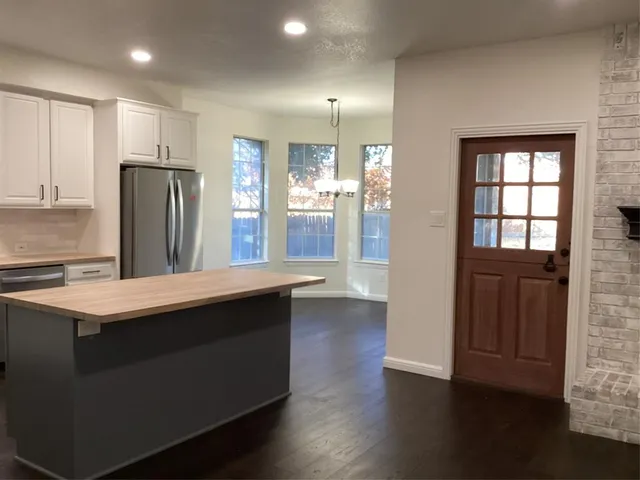 $2,995 | 8113 Union Lake Drive, Fort Worth, TX 76137