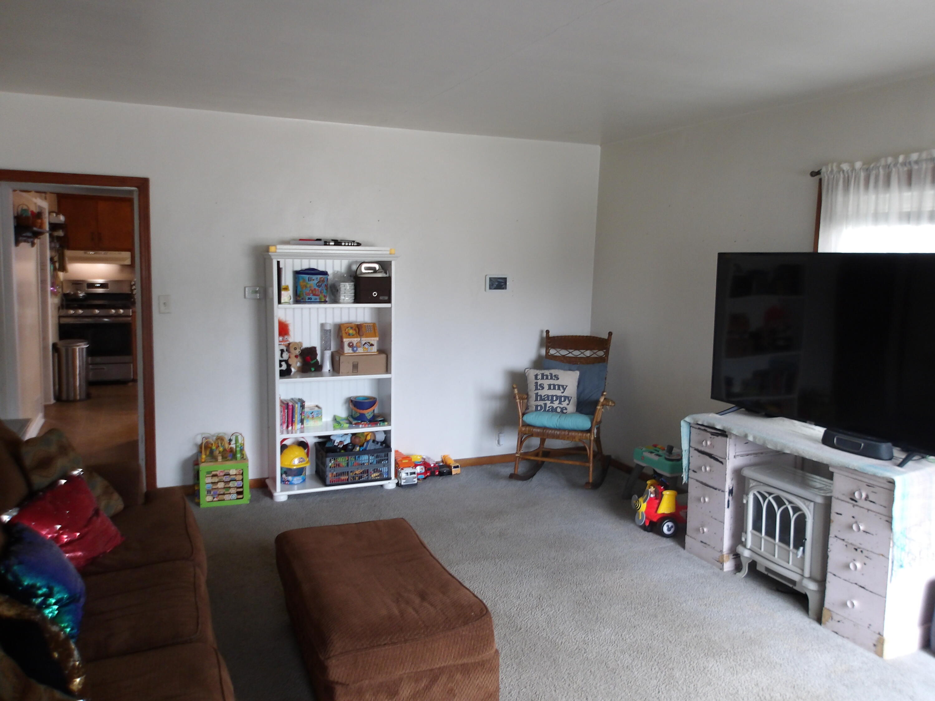 1815 39th Street Kenosha, WI 53140 - Photo 14 of 25 livingroom 2