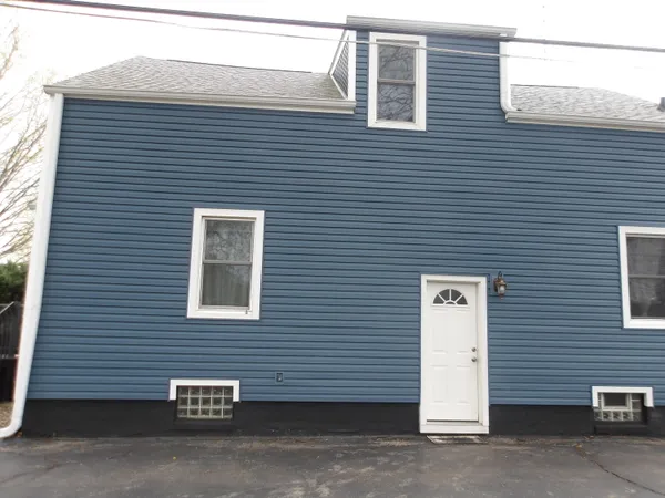 $325,000 | 1815 39th Street, Kenosha, WI 53140