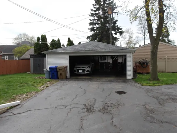 $325,000 | 1815 39th Street, Kenosha, WI 53140