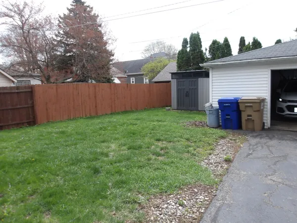 $325,000 | 1815 39th Street, Kenosha, WI 53140