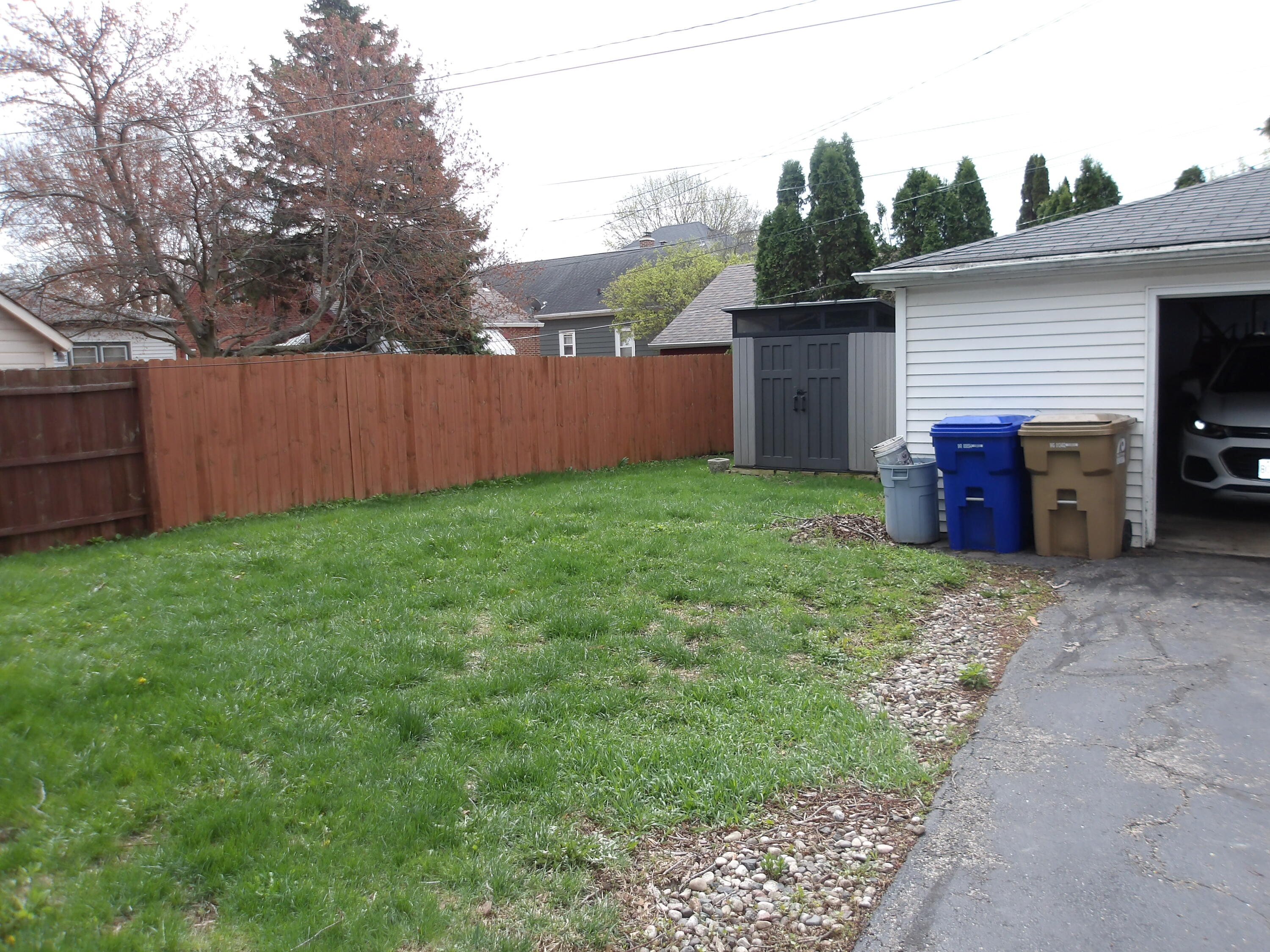 1815 39th Street Kenosha, WI 53140 - Photo 6 of 25 yard