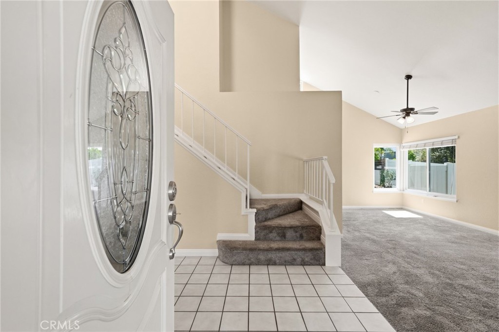 1008 Alpine Court Redlands, CA 92374 - Photo 5 of 66 Entry