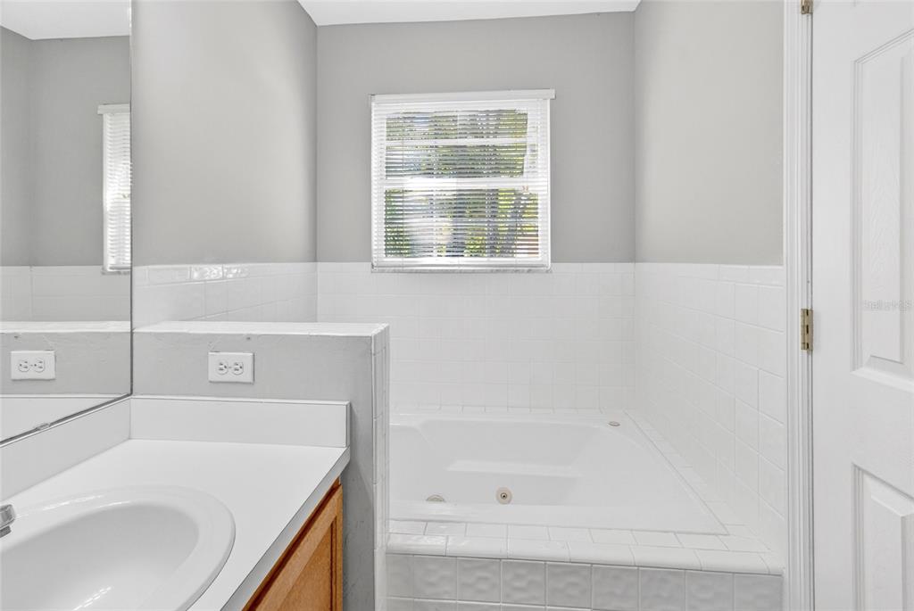 5291 Southwest 97 Way Gainesville, FL 32608 - Photo 19 of 32