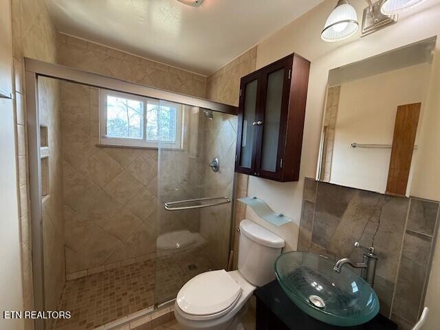 120 Culver Road Oak Ridge, TN 37830 - Photo 9 of 15 hall bath