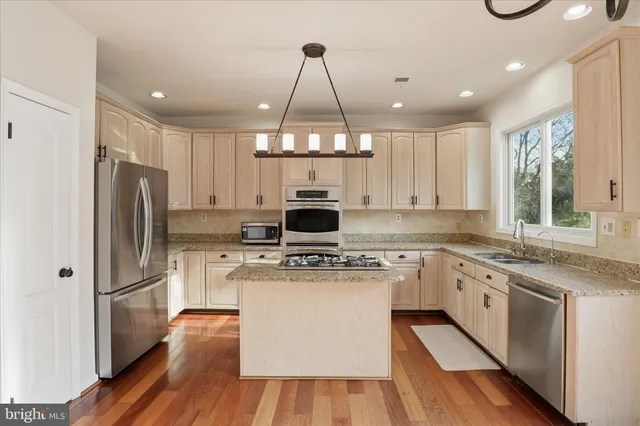 $4,600 | 3753 Millpond Court, Fairfax, VA 22033