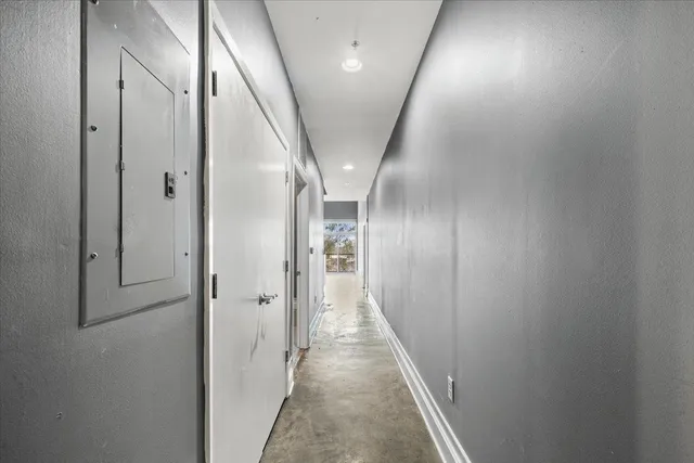 $279,900 | 648 Riverside Drive, Unit 207, Memphis, TN 38103