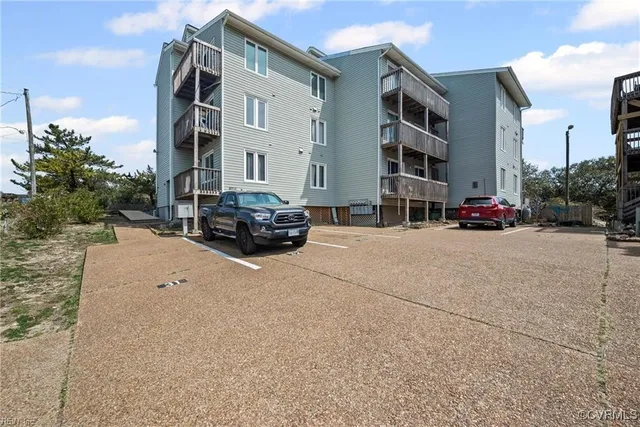 a car parked in front of a building
