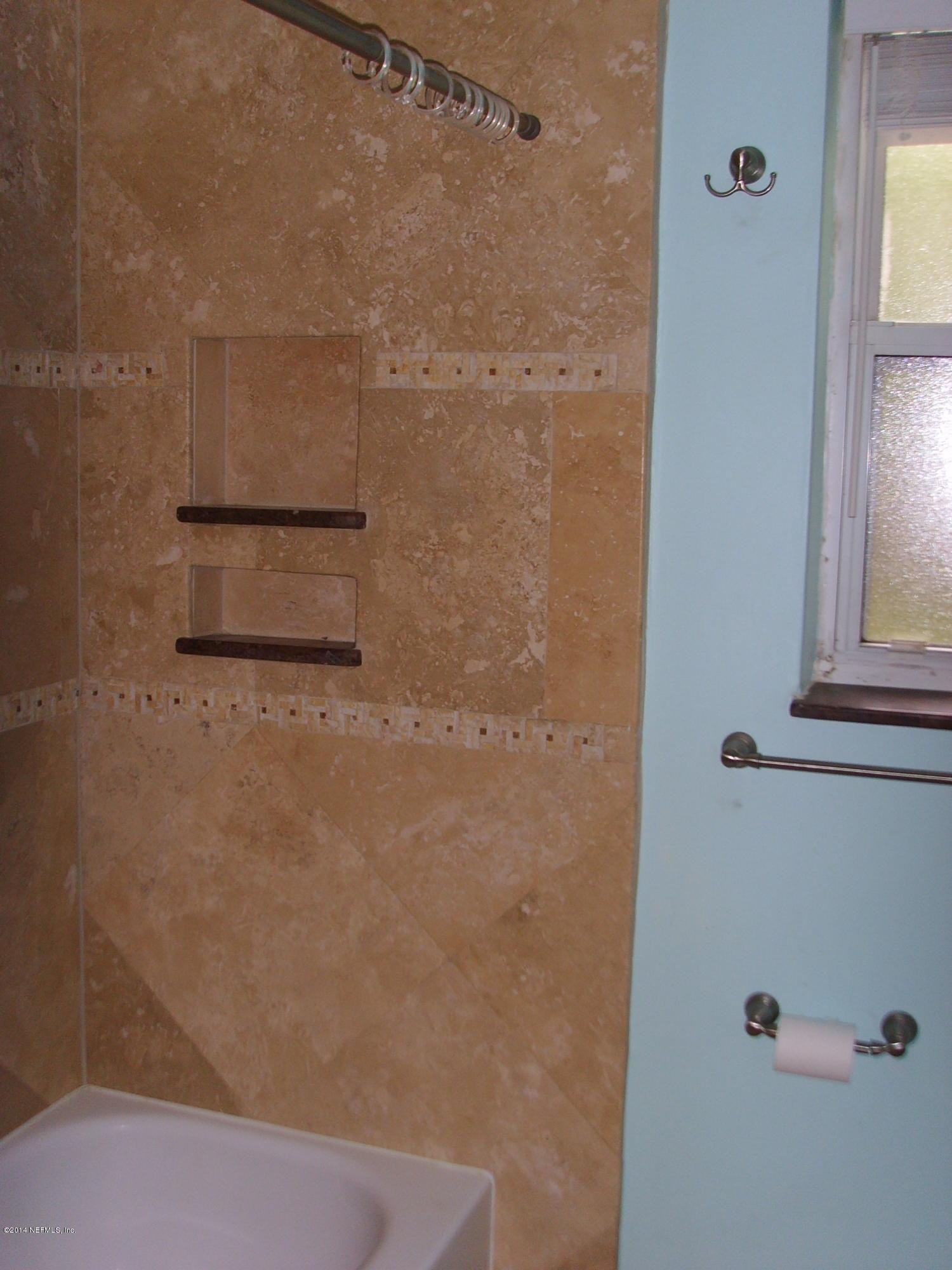 2626 Spring Park Road Jacksonville, FL 32207 - Photo 17 of 26 Guest Bath