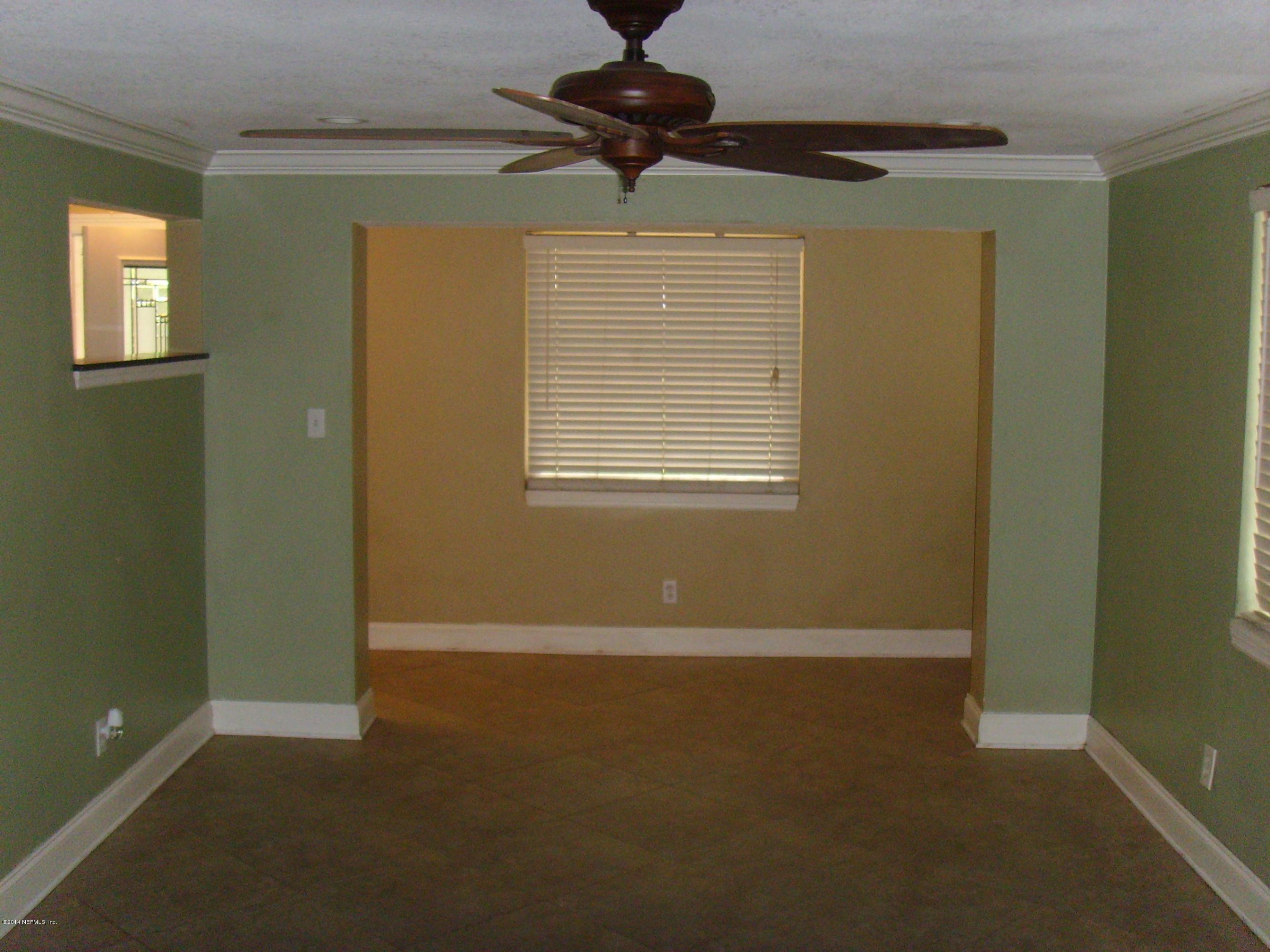 2626 Spring Park Road Jacksonville, FL 32207 - Photo 9 of 26 Living Room to Dining Room
