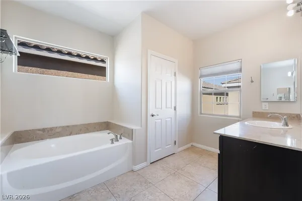 $2,100 | 9526 Vega Carpio Avenue, Las Vegas, NV 89178
