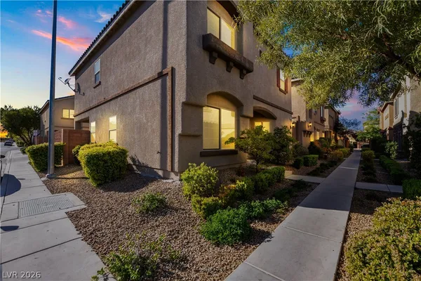 $2,100 | 9526 Vega Carpio Avenue, Las Vegas, NV 89178