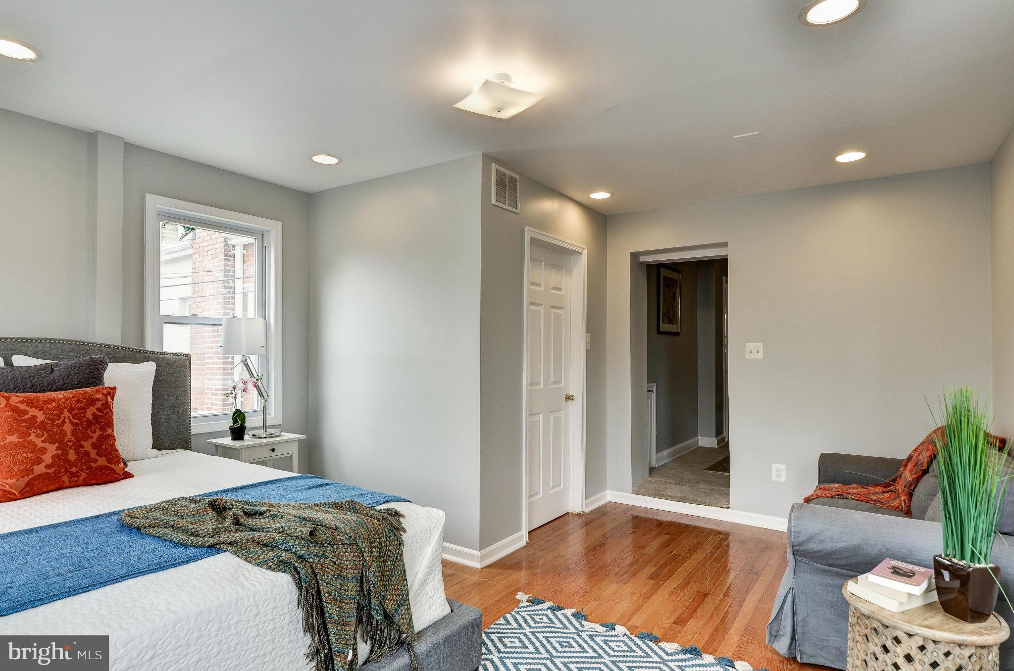 435 20th Street Northeast Washington, DC 20002 - Photo 9 of 12 Bath (Master)