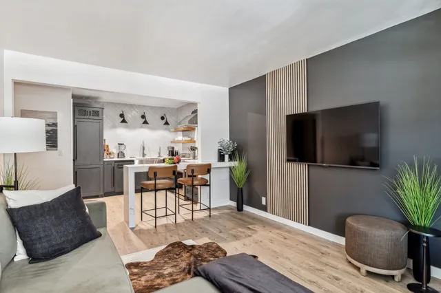 $3,900 | 806 18th Avenue South, Unit 207, Nashville, TN 37203