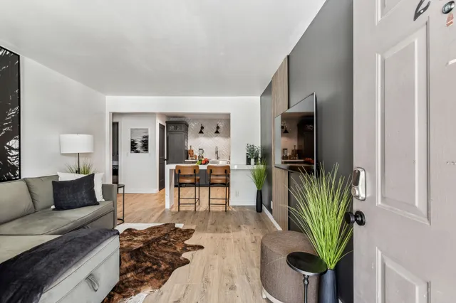 $3,900 | 806 18th Avenue South, Unit 207, Nashville, TN 37203