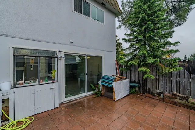 $269,900 | 27 Omaha Court, Sacramento, CA 95823