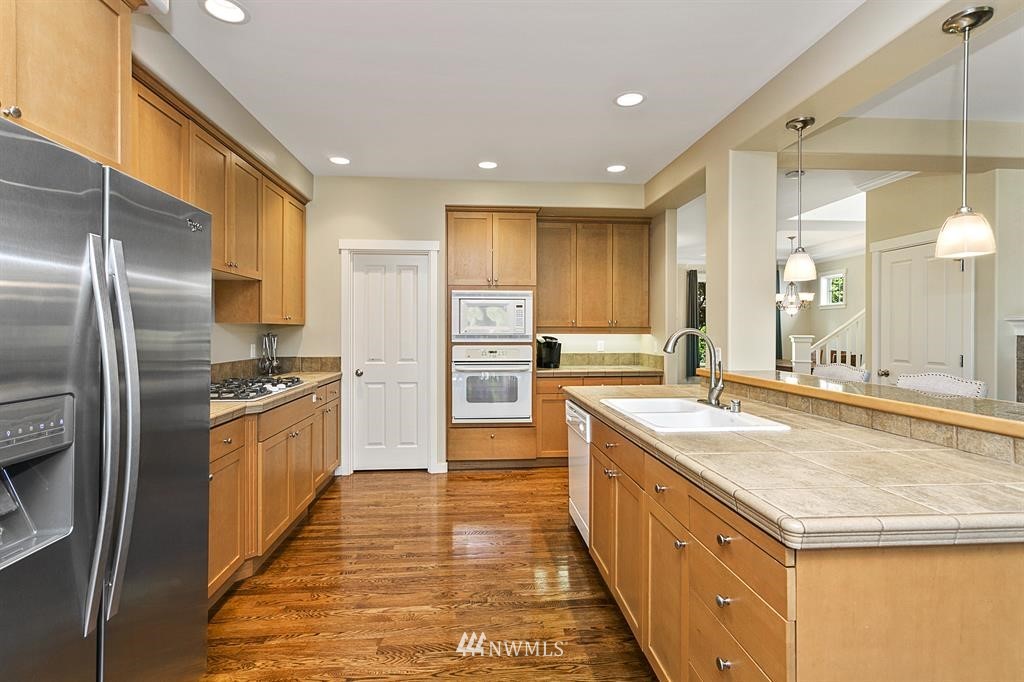 15801 35th Drive Southeast Bothell, WA 98012 - Photo 5 of 25
