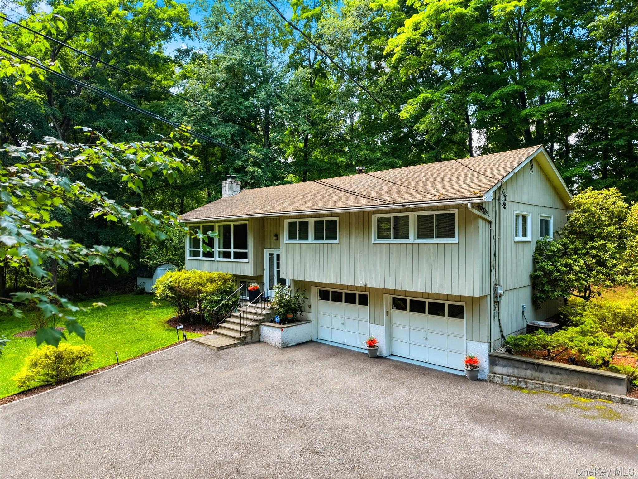 370 Furnace Dock Road Cortlandt Manor, NY 10567 - Photo 2 of 49