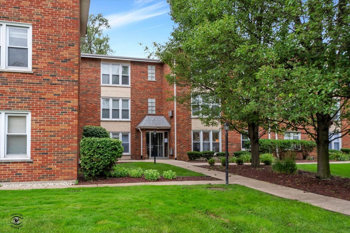 10803 South Pulaski Road, Unit 4 Chicago, IL 60655 - Photo 1 of 25