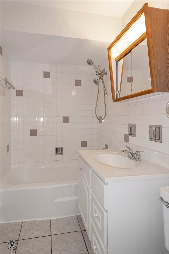 10803 South Pulaski Road, Unit 4 Chicago, IL 60655 - Photo 17 of 25