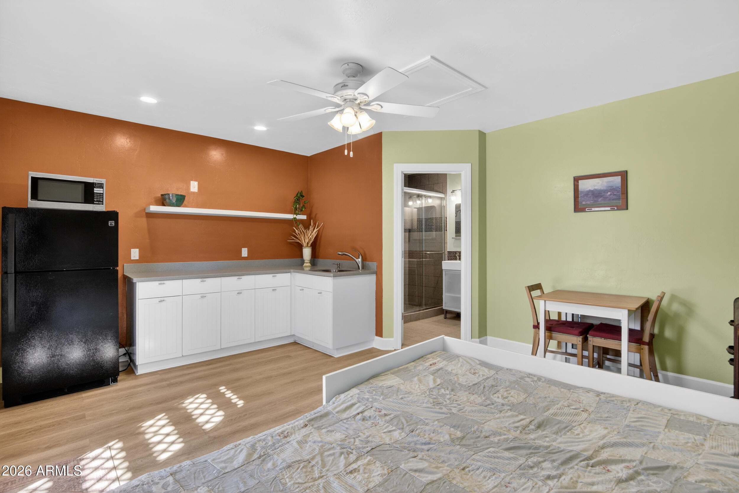 1242 East Edgemont Avenue Phoenix, AZ 85006 - Photo 31 of 40 Space & Comfort