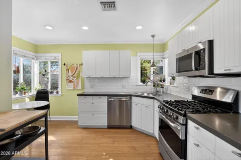 $699,900 | 1242 East Edgemont Avenue, Phoenix, AZ 85006