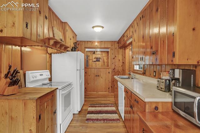 4325 Outpost Road Cascade, CO 80809 - Photo 20 of 33 Gallery Image 20