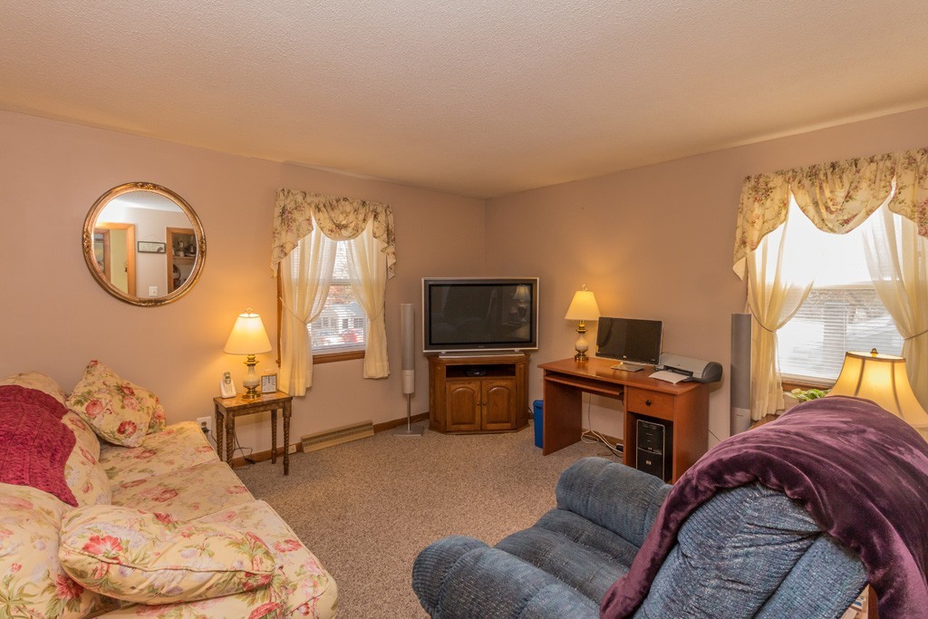 13 Harper Boulevard Bellingham, MA 02019 - Photo 6 of 21