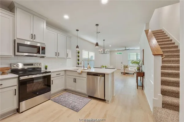 $3,400 | 216 Richards Street, College Station, TX 77840