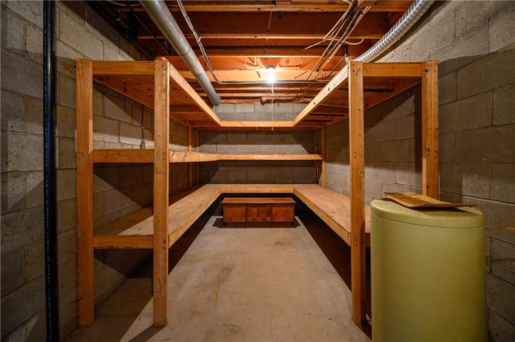 2494 Wigwam Road Aliquippa, PA 15001 - Photo 29 of 37