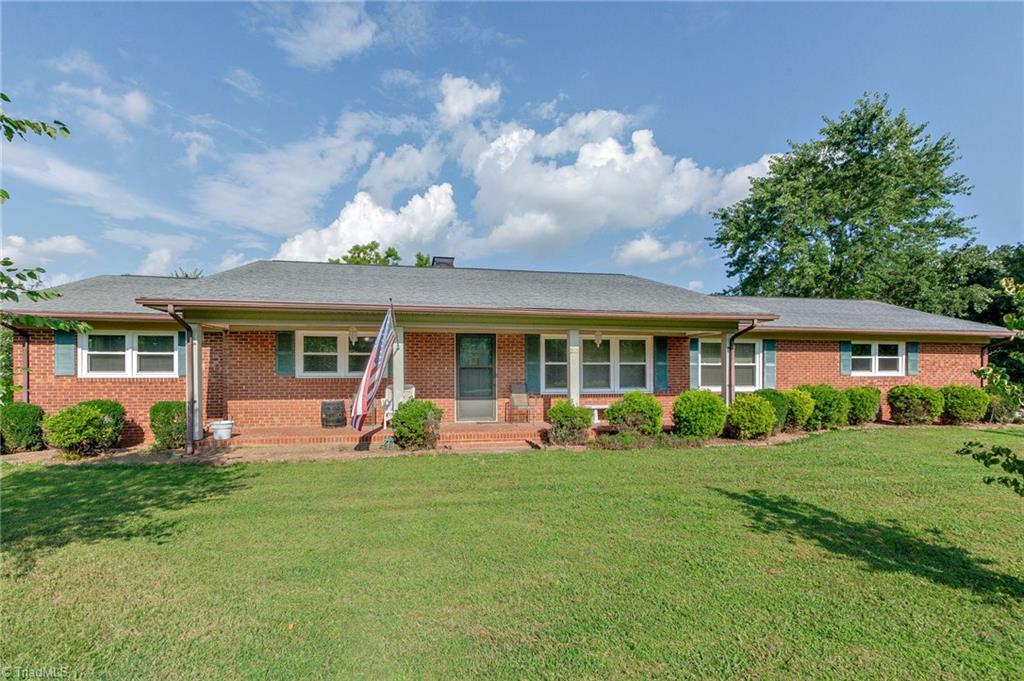 262 Kennedy Farm Road North Trinity, NC 27370 - Photo 4 of 30 Gallery Image 4