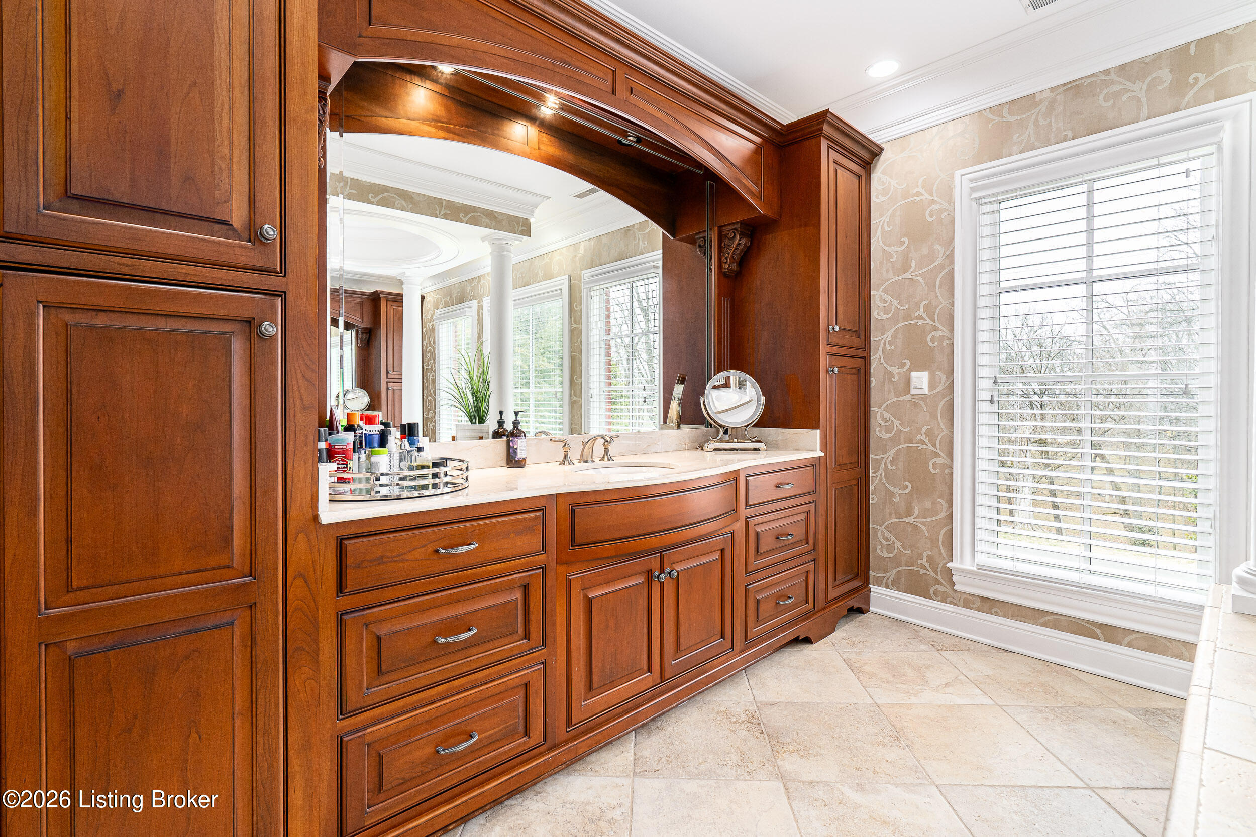 30 Stonebridge Road Louisville, KY 40207 - Photo 63 of 129 30 Stonebridge Rd-85