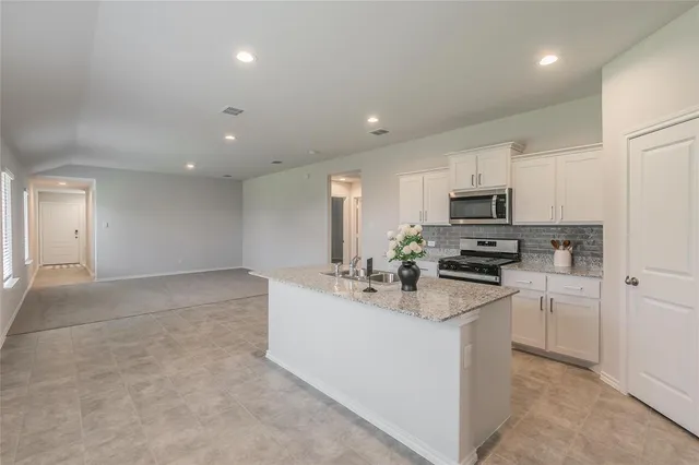 $2,125 | 125 Driftoak Drive, Boyd, TX 76023