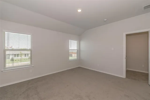 $2,100 | 125 Driftoak Drive, Boyd, TX 76023