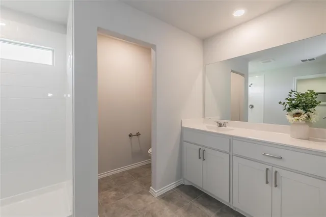 $2,100 | 125 Driftoak Drive, Boyd, TX 76023