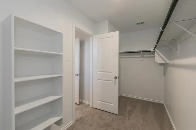 $2,100 | 125 Driftoak Drive, Boyd, TX 76023