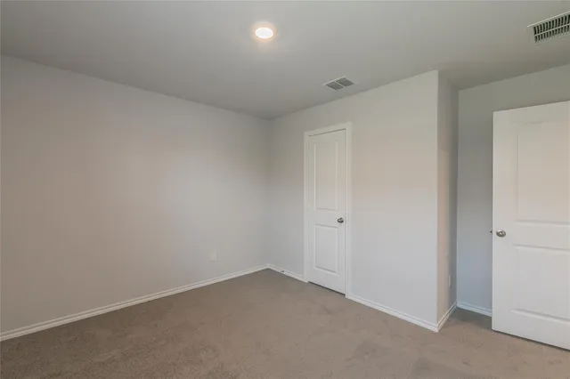 $2,100 | 125 Driftoak Drive, Boyd, TX 76023