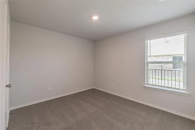 $2,100 | 125 Driftoak Drive, Boyd, TX 76023