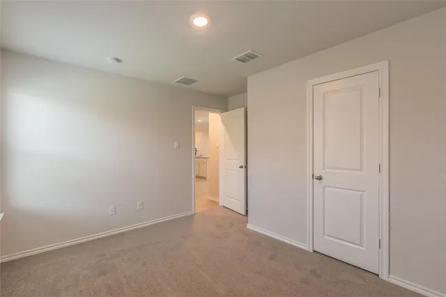 $2,100 | 125 Driftoak Drive, Boyd, TX 76023